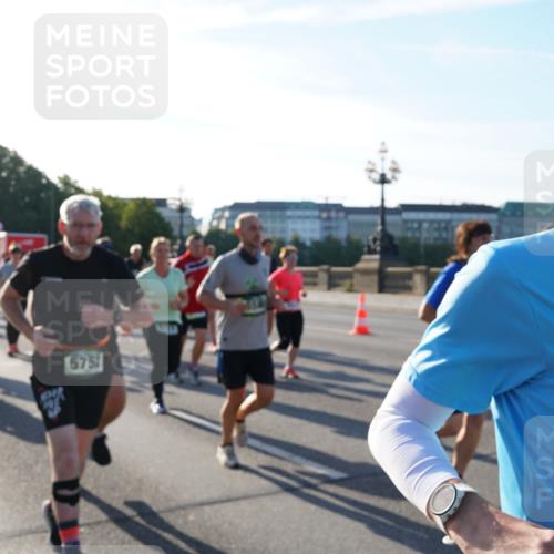 07.09.2025 - BARMER Alsterlauf Yannick Fuchs http://msf.ph/oto/8732076 07.09.2025 09:03:06 Laufen 575 meine-sportfotos.de