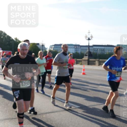 07.09.2025 - BARMER Alsterlauf Yannick Fuchs http://msf.ph/oto/8732077 07.09.2025 09:03:06 Laufen 5752 meine-sportfotos.de