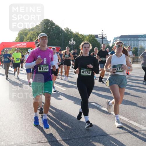 07.09.2025 - BARMER Alsterlauf Yannick Fuchs http://msf.ph/oto/8732163 07.09.2025 09:03:18 Laufen 46614, 4202, 5166, 4226, 4178, 4659, 179 meine-sportfotos.de