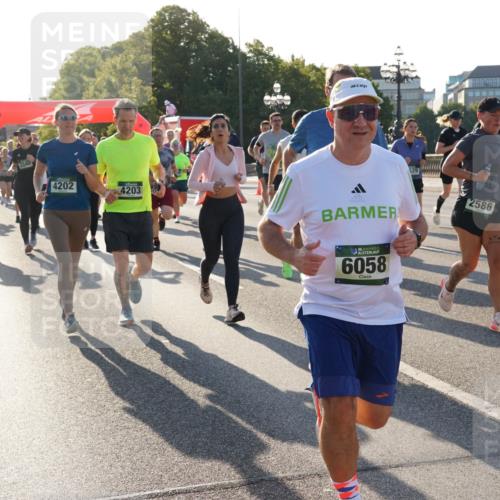 07.09.2025 - BARMER Alsterlauf Yannick Fuchs http://msf.ph/oto/8732187 07.09.2025 09:03:21 Laufen 3342, 3340, 4202, 4203, 2586, 6058, 3148 meine-sportfotos.de