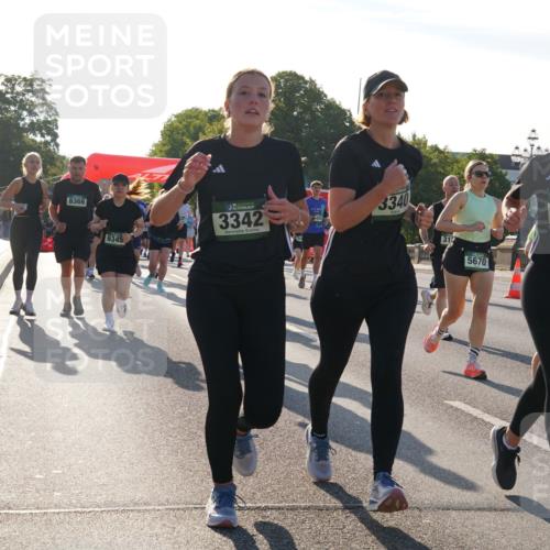 07.09.2025 - BARMER Alsterlauf Yannick Fuchs http://msf.ph/oto/8732211 07.09.2025 09:03:25 Laufen 8369, 6345, 3342, 3340, 5670, 334 meine-sportfotos.de