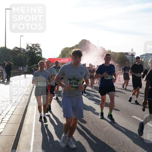 07.09.2025 - BARMER Alsterlauf Yannick Fuchs http://msf.ph/oto/8732319 07.09.2025 09:03:52 Laufen 5352, 5690, 10, 325, 4972, 5147, 501, 6039 meine-sportfotos.de