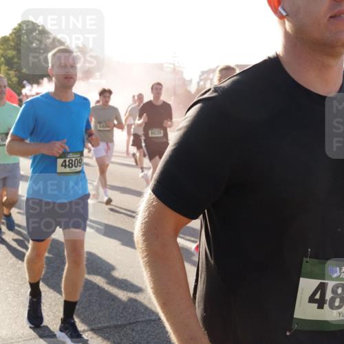 07.09.2025 - BARMER Alsterlauf Yannick Fuchs http://msf.ph/oto/8732399 07.09.2025 09:04:02 Laufen 426, 4809, 8035, 10, 36, 482, 5938 meine-sportfotos.de