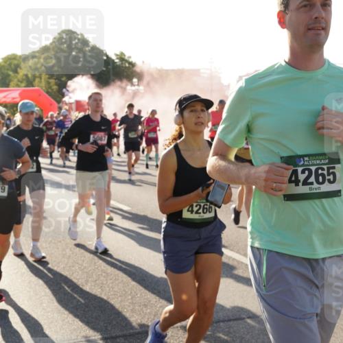 07.09.2025 - BARMER Alsterlauf Yannick Fuchs http://msf.ph/oto/8732416 07.09.2025 09:04:04 Laufen 5379, 5087, 4266, 36, 4265 meine-sportfotos.de
