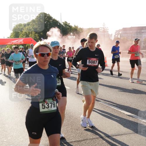 07.09.2025 - BARMER Alsterlauf Yannick Fuchs http://msf.ph/oto/8732428 07.09.2025 09:04:05 Laufen 64614, 2575, 5379, 32, 4513, 5860, 4643, 5087 meine-sportfotos.de