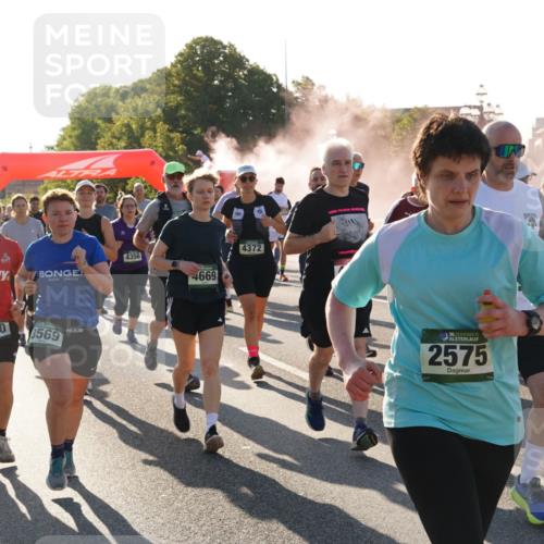07.09.2025 - BARMER Alsterlauf Yannick Fuchs http://msf.ph/oto/8732450 07.09.2025 09:04:08 Laufen 14414, 6401, 3570, 3569, 4356, 4669, 4372, 2575 meine-sportfotos.de