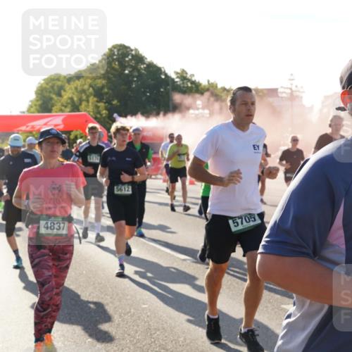 07.09.2025 - BARMER Alsterlauf Yannick Fuchs http://msf.ph/oto/8732569 07.09.2025 09:04:24 Laufen 4837, 5174, 5612, 5705, 8003 meine-sportfotos.de