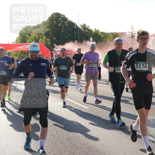 07.09.2025 - BARMER Alsterlauf Yannick Fuchs http://msf.ph/oto/8732589 07.09.2025 09:04:26 Laufen 8076, 8425, 4910, 5174, 25, 4915, 20, 213 meine-sportfotos.de