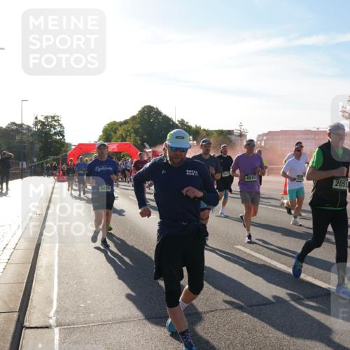 07.09.2025 - BARMER Alsterlauf Yannick Fuchs http://msf.ph/oto/8732602 07.09.2025 09:04:28 Laufen 8425, 4910, 8076, 2051, 213 meine-sportfotos.de