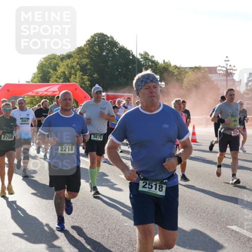 07.09.2025 - BARMER Alsterlauf Yannick Fuchs http://msf.ph/oto/8732626 07.09.2025 09:04:32 Laufen 44414, 2708, 15, 4061, 2218, 3870, 2518, 3225 meine-sportfotos.de