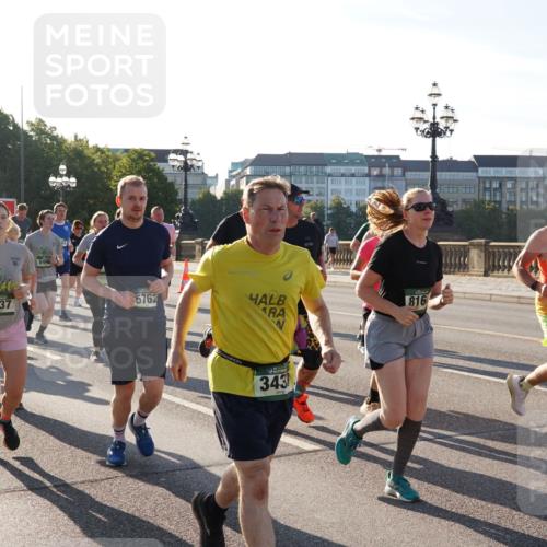 07.09.2025 - BARMER Alsterlauf Yannick Fuchs http://msf.ph/oto/8732759 07.09.2025 09:05:08 Laufen 87, 3043, 359, 4537, 5996, 5762, 816, 343, 4642 meine-sportfotos.de