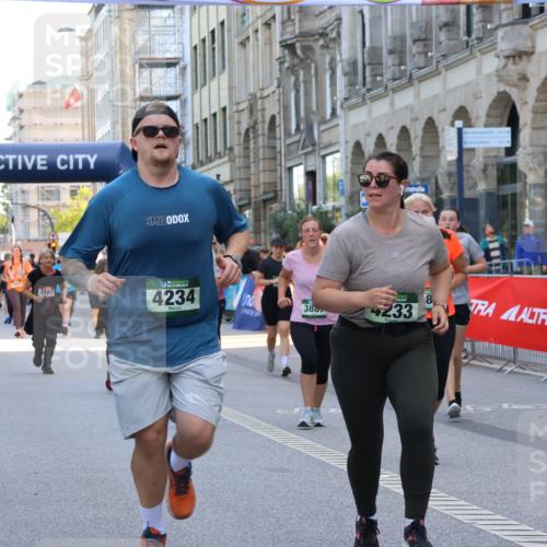 07.09.2025 - BARMER Alsterlauf Strokosch-Dieckow http://msf.ph/oto/8732816 07.09.2025 10:21:49 Ziel 2051, 2182, 2727, 3185, 3248, 3571, 3699, 4350, 4448, 4475, 4563, 4907, 5735, 8004 meine-sportfotos.de