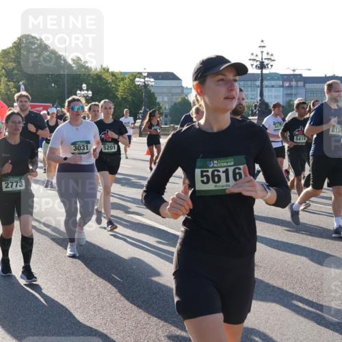 07.09.2025 - BARMER Alsterlauf Yannick Fuchs http://msf.ph/oto/8732933 07.09.2025 09:05:53 Laufen 6003, 1410, 2773, 3031, 5201, 136, 5616, 5477, 5419, 610, 5060, 4641 meine-sportfotos.de