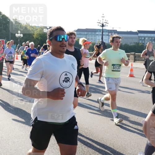 07.09.2025 - BARMER Alsterlauf Yannick Fuchs http://msf.ph/oto/8732944 07.09.2025 09:05:55 Laufen 2103, 5529, 6211, 5137, 2, 36 meine-sportfotos.de