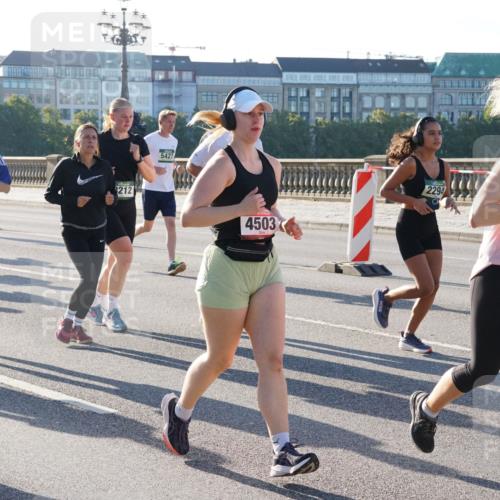 07.09.2025 - BARMER Alsterlauf Yannick Fuchs http://msf.ph/oto/8732955 07.09.2025 09:05:56 Laufen 4736, 212, 5427, 4503, 2294, 0 meine-sportfotos.de