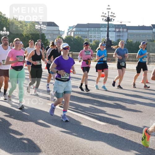 07.09.2025 - BARMER Alsterlauf Yannick Fuchs http://msf.ph/oto/8733019 07.09.2025 09:06:04 Laufen 872, 4841, 354, 136, 2587, 4174, 4092, 2504, 32 meine-sportfotos.de