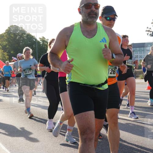 07.09.2025 - BARMER Alsterlauf Yannick Fuchs http://msf.ph/oto/8733237 07.09.2025 09:06:43 Laufen 3435, 255, 3508, 8237, 36, 126, 6033, 2983, 4318, 4846 meine-sportfotos.de