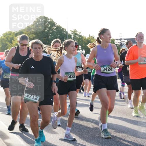 07.09.2025 - BARMER Alsterlauf Yannick Fuchs http://msf.ph/oto/8733444 07.09.2025 09:06:57 Laufen 30, 2264, 290, 2712, 3425, 908, 3424, 42, 4935, 5731 meine-sportfotos.de