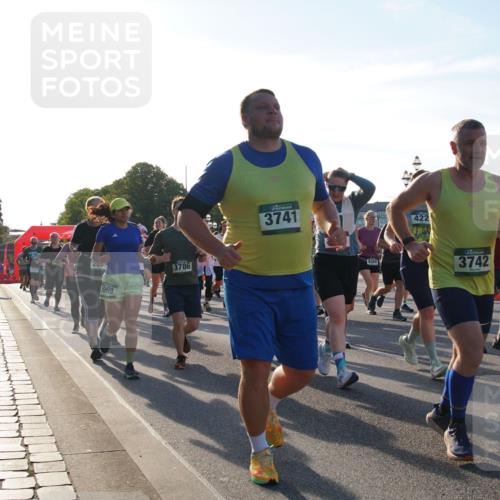 07.09.2025 - BARMER Alsterlauf Yannick Fuchs http://msf.ph/oto/8733693 07.09.2025 09:07:10 Laufen 2004, 1969, 3786, 3741, 4384, 422, 3742, 508 meine-sportfotos.de