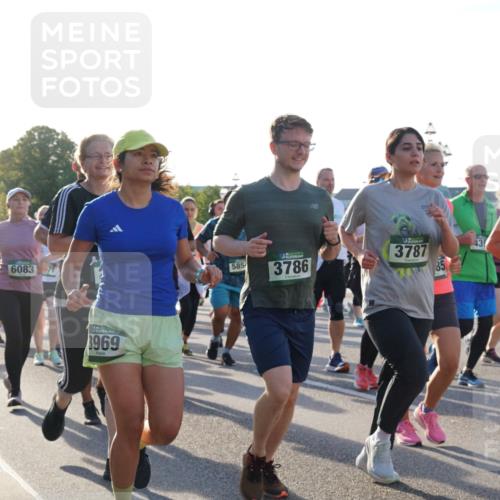 07.09.2025 - BARMER Alsterlauf Yannick Fuchs http://msf.ph/oto/8733711 07.09.2025 09:07:12 Laufen 6171, 6083, 3969, 5854, 3786, 3787, 308 meine-sportfotos.de