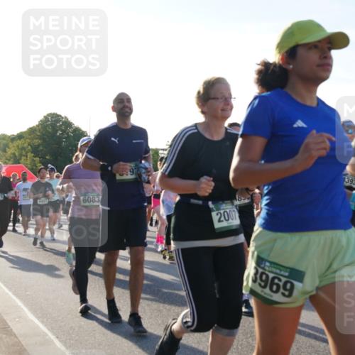 07.09.2025 - BARMER Alsterlauf Yannick Fuchs http://msf.ph/oto/8733737 07.09.2025 09:07:12 Laufen 2240, 6171, 4457, 6083, 650, 2007, 185, 3969, 393, 37 meine-sportfotos.de