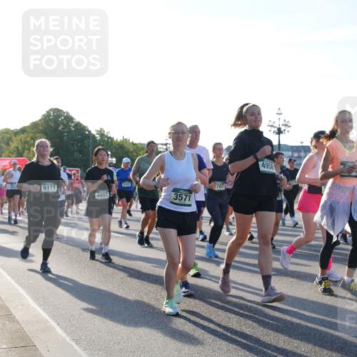 07.09.2025 - BARMER Alsterlauf Yannick Fuchs http://msf.ph/oto/8733763 07.09.2025 09:07:14 Laufen 6171, 4457, 3571, 707, 370, 4958, 339, 3735, 263 meine-sportfotos.de