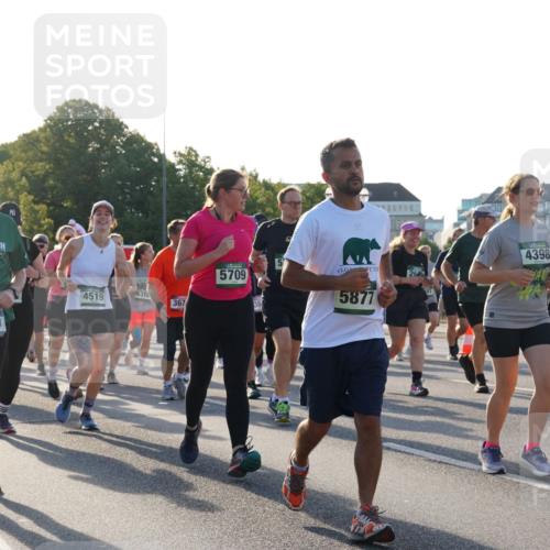 07.09.2025 - BARMER Alsterlauf Yannick Fuchs http://msf.ph/oto/8733818 07.09.2025 09:07:17 Laufen 5709, 26, 4437, 4519, 367, 5877, 2249, 4398, 2550 meine-sportfotos.de