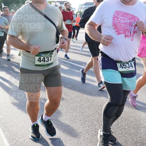 07.09.2025 - BARMER Alsterlauf Yannick Fuchs http://msf.ph/oto/8733869 07.09.2025 09:07:23 Laufen 4071, 3882, 36, 4437, 4402, 3473, 20, 02, 8120, 4534, 4007 meine-sportfotos.de