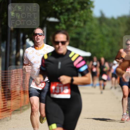 07.09.2025 - 19. Norderstedt Triathlon Michael Strokosch http://msf.ph/oto/8733967 07.09.2025 12:15:31 Laufen 807, 1253, 1305, 1315, 1358 meine-sportfotos.de