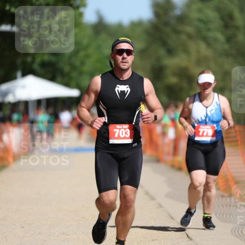 07.09.2025 - 19. Norderstedt Triathlon Michael Strokosch http://msf.ph/oto/8734001 07.09.2025 12:15:47 Laufen 703, 779, 1217 meine-sportfotos.de