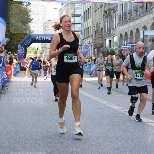 07.09.2025 - BARMER Alsterlauf Strokosch-Dieckow http://msf.ph/oto/8734087 07.09.2025 10:20:47 Ziel 2241, 4003, 4206, 4316, 4564, 4919, 5019, 5846, 5848, 8031 meine-sportfotos.de