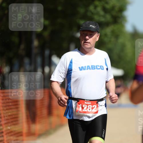 07.09.2025 - 19. Norderstedt Triathlon Michael Strokosch http://msf.ph/oto/8734103 07.09.2025 12:16:21 Laufen 186, 714, 1282 meine-sportfotos.de