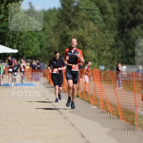 07.09.2025 - 19. Norderstedt Triathlon Michael Strokosch http://msf.ph/oto/8734127 07.09.2025 12:16:33 Laufen 736, 823 meine-sportfotos.de