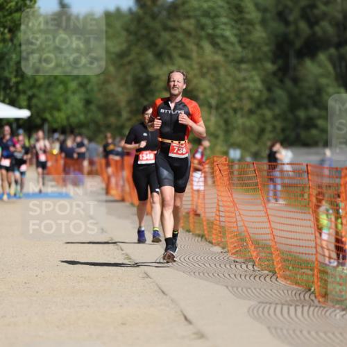 07.09.2025 - 19. Norderstedt Triathlon Michael Strokosch http://msf.ph/oto/8734140 07.09.2025 12:16:34 Laufen 736, 823, 1349 meine-sportfotos.de