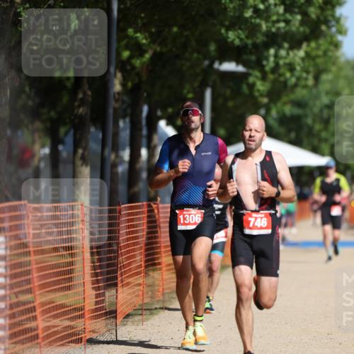 07.09.2025 - 19. Norderstedt Triathlon Michael Strokosch http://msf.ph/oto/8734165 07.09.2025 12:16:50 Laufen 746, 796, 1306 meine-sportfotos.de