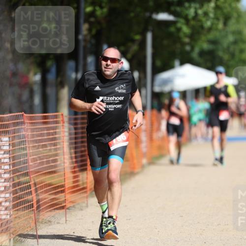 07.09.2025 - 19. Norderstedt Triathlon Michael Strokosch http://msf.ph/oto/8734208 07.09.2025 12:16:54 Laufen 746, 796, 1306 meine-sportfotos.de