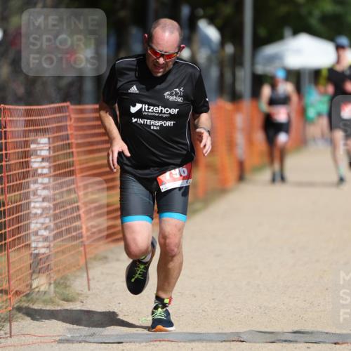 07.09.2025 - 19. Norderstedt Triathlon Michael Strokosch http://msf.ph/oto/8734221 07.09.2025 12:16:55 Laufen 746, 796, 1306 meine-sportfotos.de