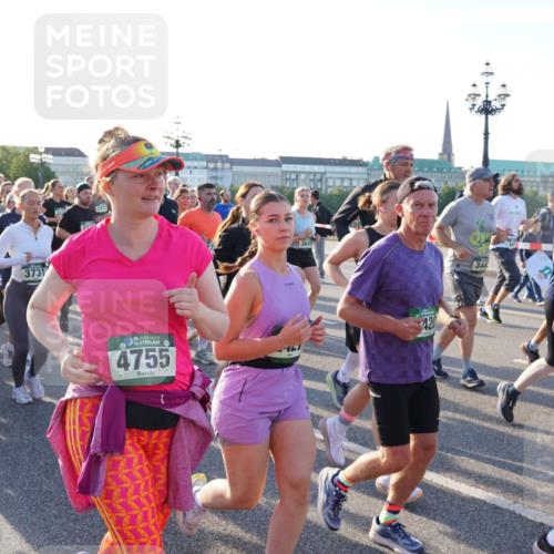07.09.2025 - BARMER Alsterlauf Yannick Fuchs http://msf.ph/oto/8734292 07.09.2025 09:07:56 Laufen 2689, 3731, 36, 4755, 420, 344 meine-sportfotos.de