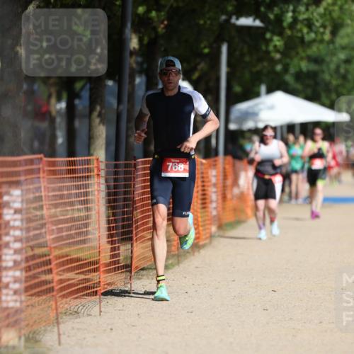 07.09.2025 - 19. Norderstedt Triathlon Michael Strokosch http://msf.ph/oto/8734373 07.09.2025 12:17:47 Laufen 768 meine-sportfotos.de