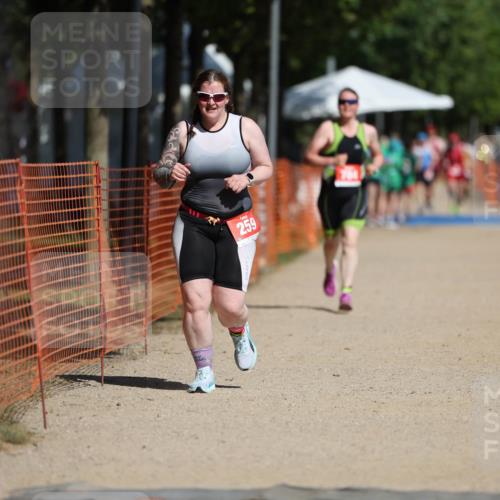 07.09.2025 - 19. Norderstedt Triathlon Michael Strokosch http://msf.ph/oto/8734412 07.09.2025 12:17:55 Laufen 259, 784 meine-sportfotos.de