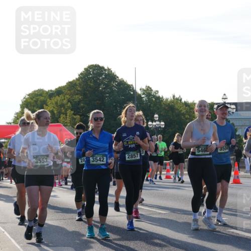 07.09.2025 - BARMER Alsterlauf Yannick Fuchs http://msf.ph/oto/8734448 07.09.2025 09:08:06 Laufen 3487, 2736, 3553, 5417, 28, 3542, 2857, 4315, 5468, 3504, 4316, 3503 meine-sportfotos.de