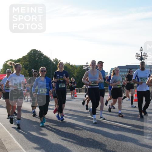 07.09.2025 - BARMER Alsterlauf Yannick Fuchs http://msf.ph/oto/8734479 07.09.2025 09:08:07 Laufen 42736, 553, 4069, 3542, 4771, 5466, 2857, 03, 4802, 6337 meine-sportfotos.de