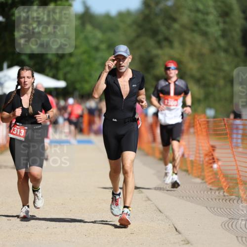 07.09.2025 - 19. Norderstedt Triathlon Michael Strokosch http://msf.ph/oto/8734556 07.09.2025 12:18:26 Laufen 237, 795, 857, 1300, 1313, 1371 meine-sportfotos.de