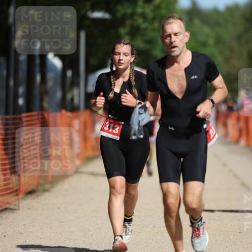 07.09.2025 - 19. Norderstedt Triathlon Michael Strokosch http://msf.ph/oto/8734572 07.09.2025 12:18:28 Laufen 237, 795, 1300, 1313, 1372 meine-sportfotos.de