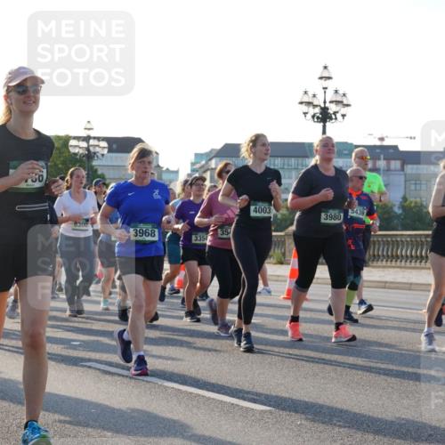 07.09.2025 - BARMER Alsterlauf Yannick Fuchs http://msf.ph/oto/8734672 07.09.2025 09:08:13 Laufen 2877, 730, 4003, 5439, 3980, 8300, 3968, 354, 3354 meine-sportfotos.de