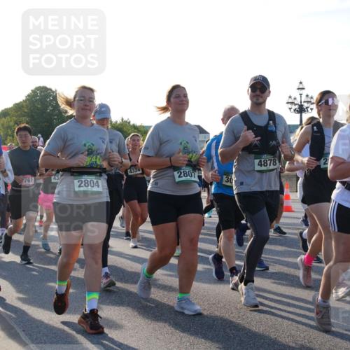 07.09.2025 - BARMER Alsterlauf Yannick Fuchs http://msf.ph/oto/8734848 07.09.2025 09:08:19 Laufen 4324, 4966, 761, 43, 2807, 3325, 2804, 30, 4878, 4284 meine-sportfotos.de