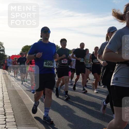 07.09.2025 - BARMER Alsterlauf Yannick Fuchs http://msf.ph/oto/8734865 07.09.2025 09:08:20 Laufen 1325, 4761, 756, 5507, 4966, 4324, 3635, 20, 136, 2804 meine-sportfotos.de