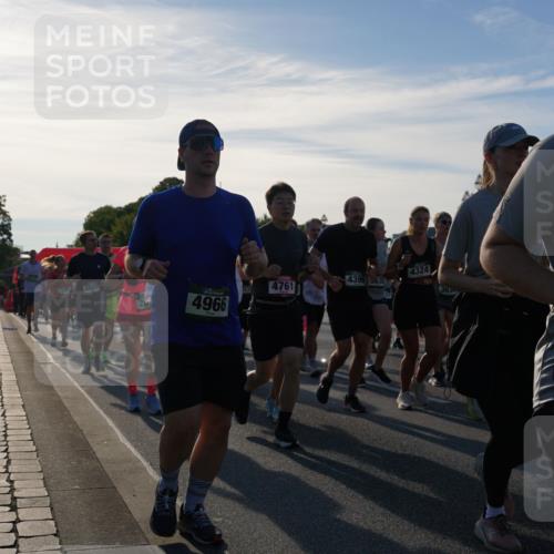 07.09.2025 - BARMER Alsterlauf Yannick Fuchs http://msf.ph/oto/8734871 07.09.2025 09:08:20 Laufen 1125, 5507, 20, 4324, 4396, 5635, 363, 4761, 4966, 36, 2804 meine-sportfotos.de