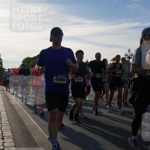 07.09.2025 - BARMER Alsterlauf Yannick Fuchs http://msf.ph/oto/8734879 07.09.2025 09:08:20 Laufen 3325, 5507, 2099, 4966, 4324, 4396, 363, 4761, 3634, 4879, 3287 meine-sportfotos.de