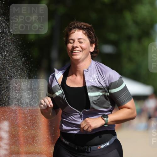 07.09.2025 - 19. Norderstedt Triathlon Michael Strokosch http://msf.ph/oto/8734882 07.09.2025 12:19:20 Laufen 1286 meine-sportfotos.de